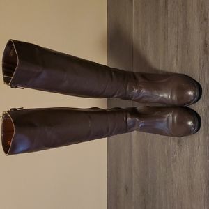 La vallee boots size 8